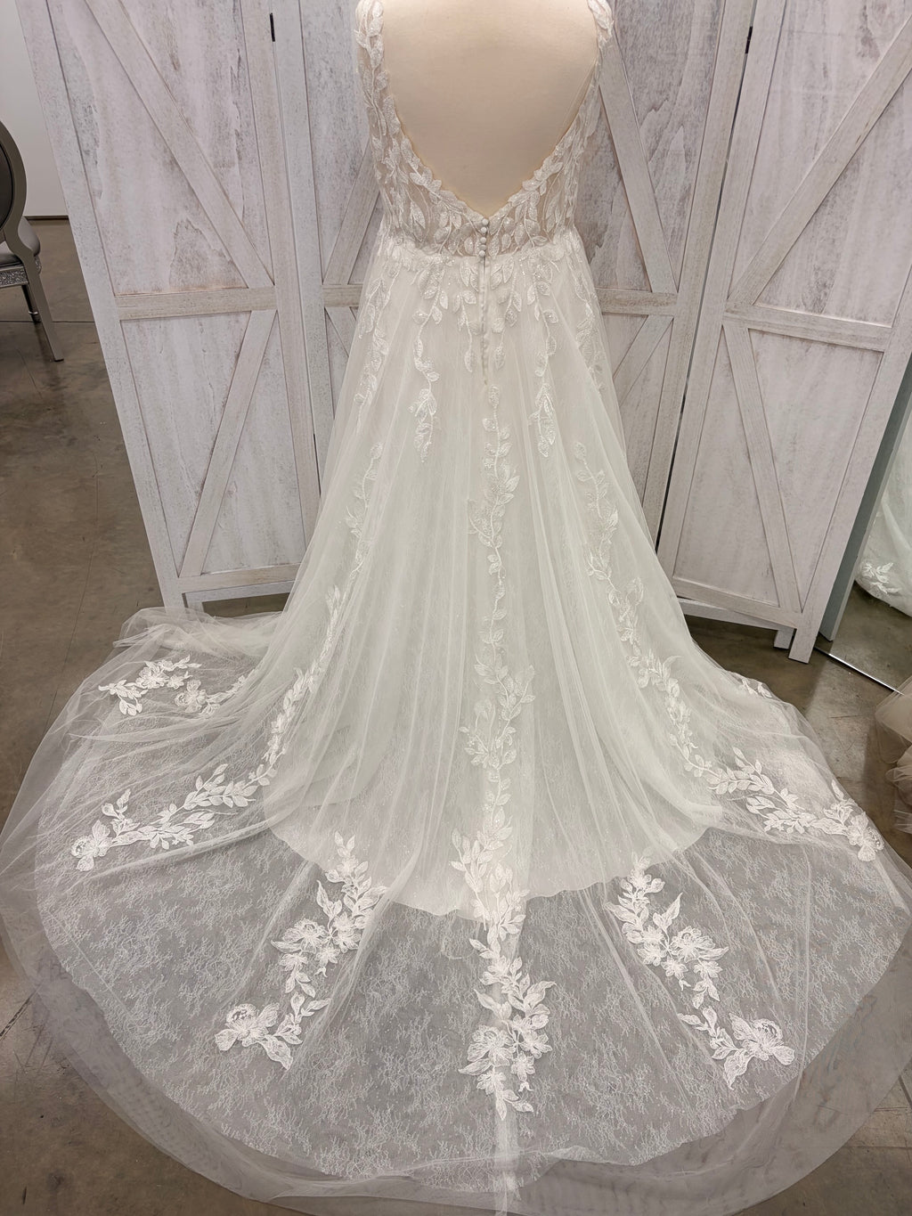 Floral Lace A-Line Wedding Gown