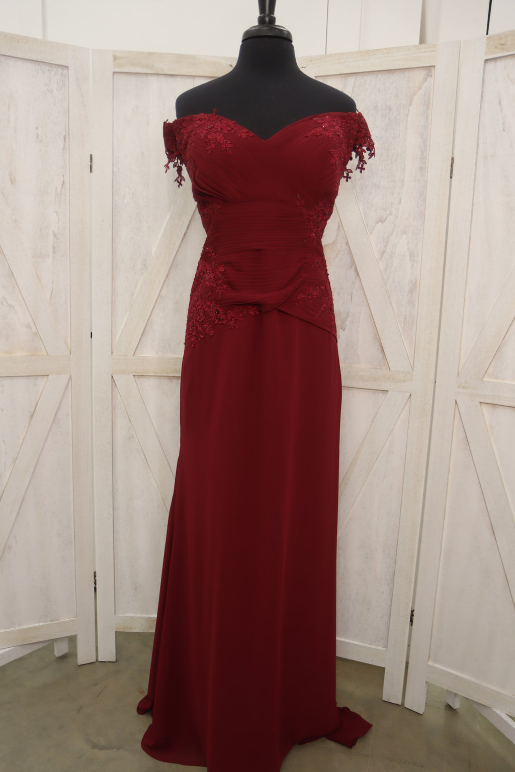 Wine Off-the-Shoulder Sweetheart Lace Appliqué Mermaid Mother of the Bride Gown
